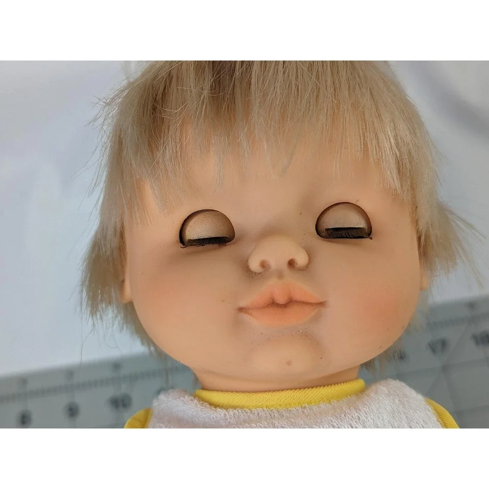 Famosa Vinyl Doll 14 Inch Blond Brown Eyes Muneca